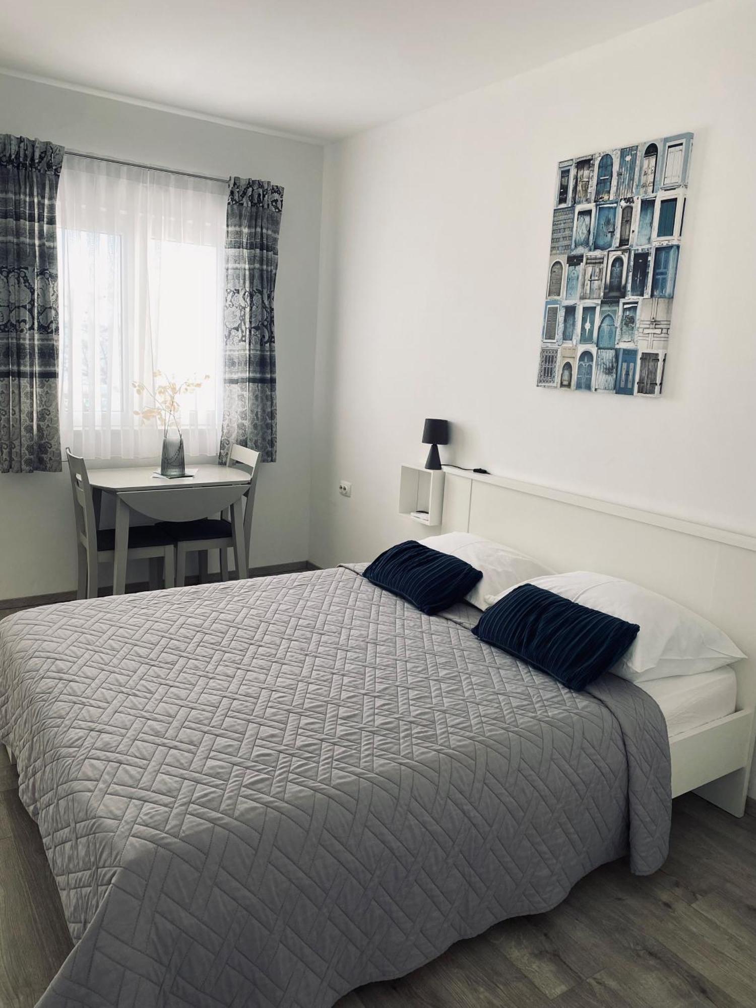 Apartmani Mila Starigrad Paklenica Esterno foto