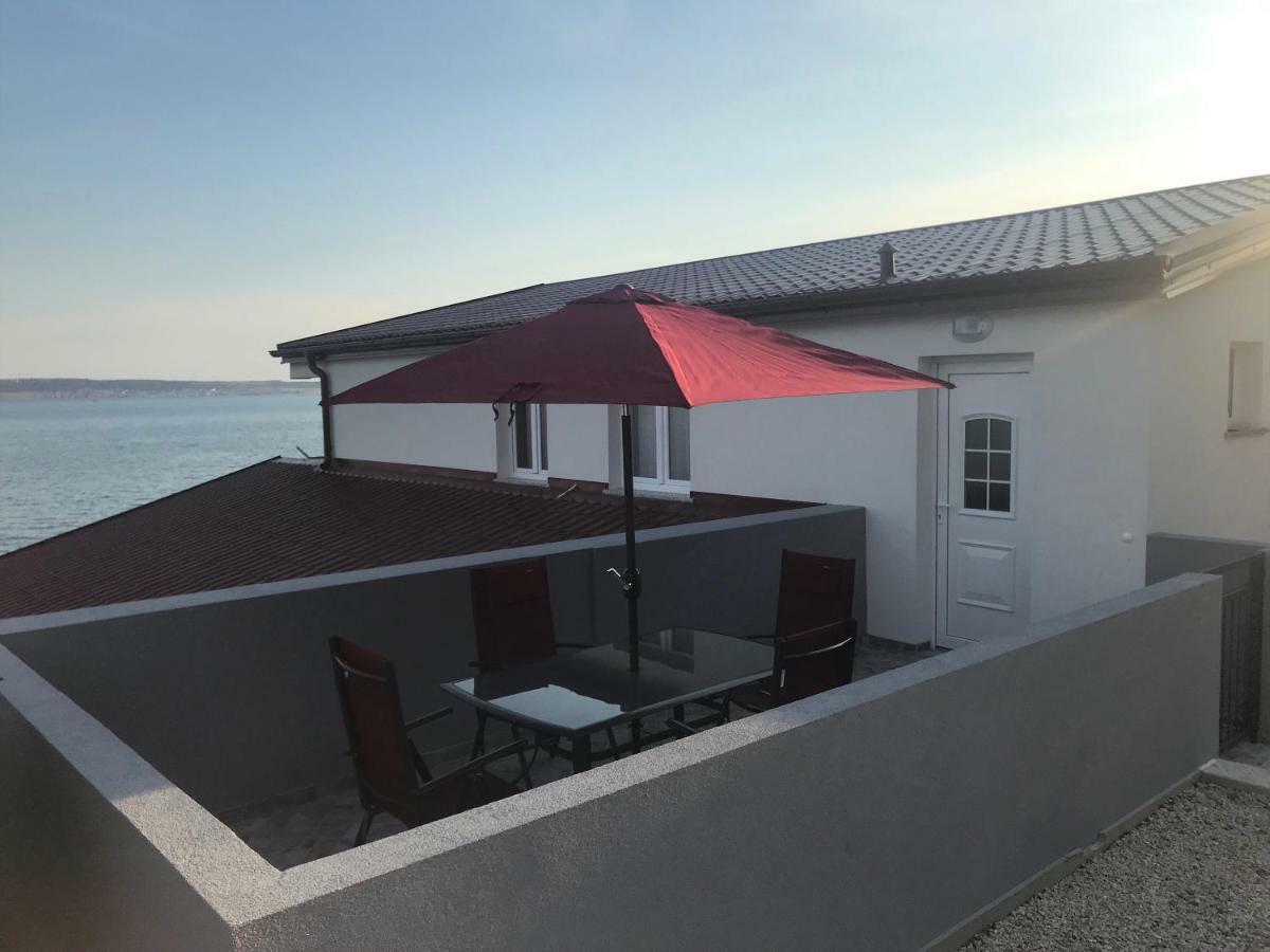 Apartmani Mila Starigrad Paklenica Esterno foto
