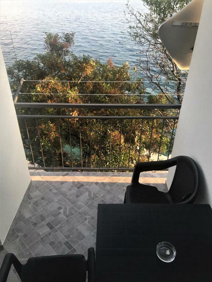 Apartmani Mila Starigrad Paklenica Esterno foto